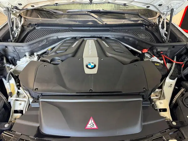 5UXKR6C56J0U15090 2018 BMW X5 - Image 8