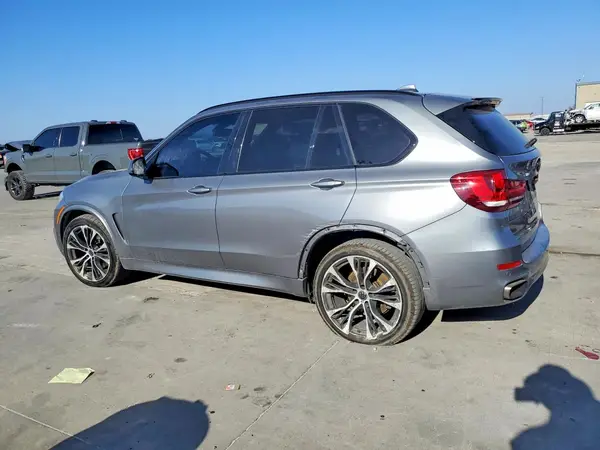 5UXKR6C56JL069623 2018 BMW X5 - Image 2