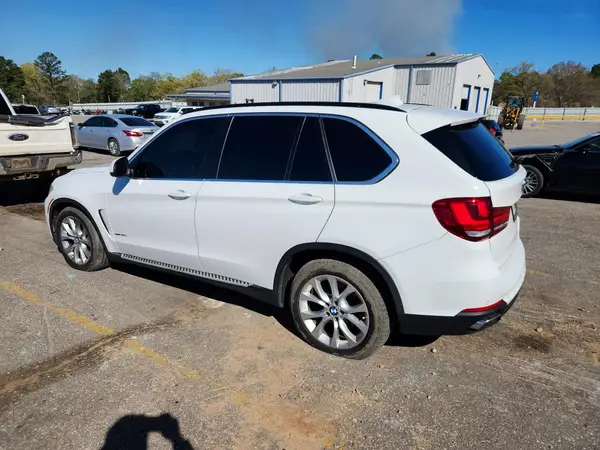 5UXKR6C57G0J83379 2016 BMW X5 - Image 2