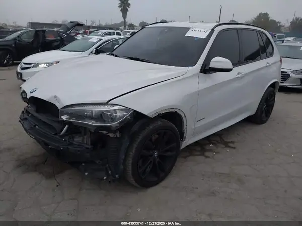5UXKR6C57JL069565 2018 BMW X5 - Image 2