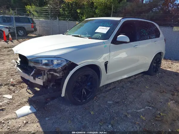 5UXKR6C58J0U14183 2018 BMW X5 - Image 2