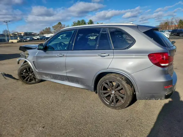 5UXKR6C59JL080115 2018 BMW X5 - Image 2