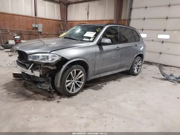 5UXKR6C5XG0J83425 2016 BMW X5 - Image 2