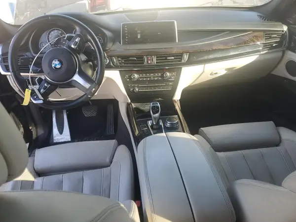 5UXKS4C50J0Y18524 2018 BMW X5 - Image 8