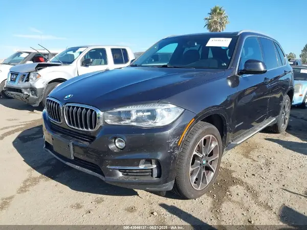 5UXKS4C50J0Y20564 2018 BMW X5 - Image 2