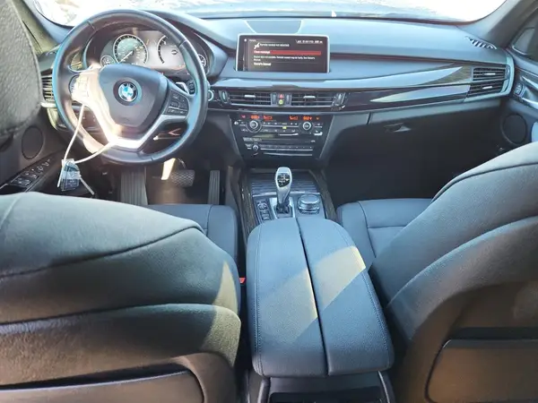 5UXKS4C51J0Z90058 2018 BMW X5 - Image 8