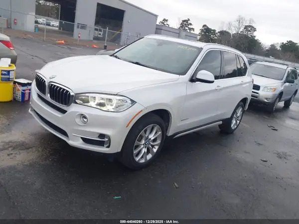5UXKS4C51J0Z90495 2018 BMW X5 - Image 2