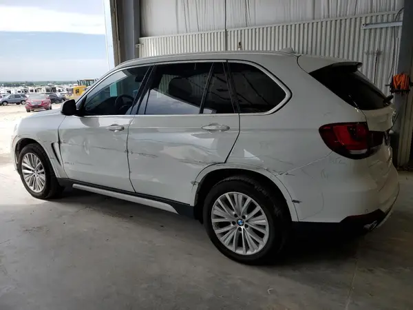 5UXKS4C52G0N14880 2016 BMW X5 - Image 2