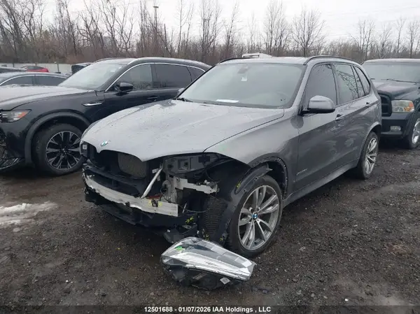 5UXKS4C52J0Y19996 2018 BMW X5 - Image 2