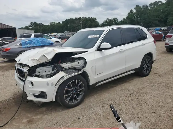 5UXKS4C53J0Y18856 2018 BMW X5 - Image 1