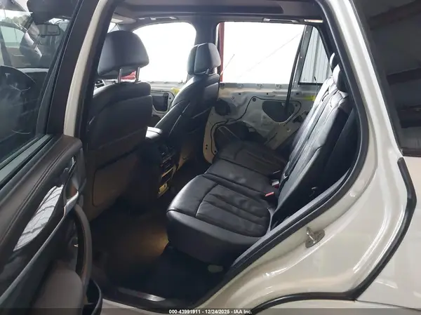 5UXKS4C53J0Y20154 2018 BMW X5 - Image 8