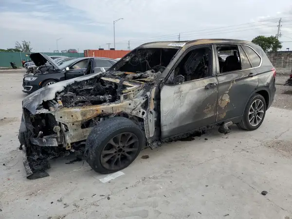 5UXKS4C54J0Z89325 2018 BMW X5 - Image 1