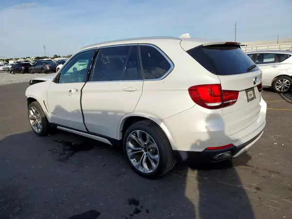 5UXKS4C55J0Y18101 2018 BMW X5 - Image 2