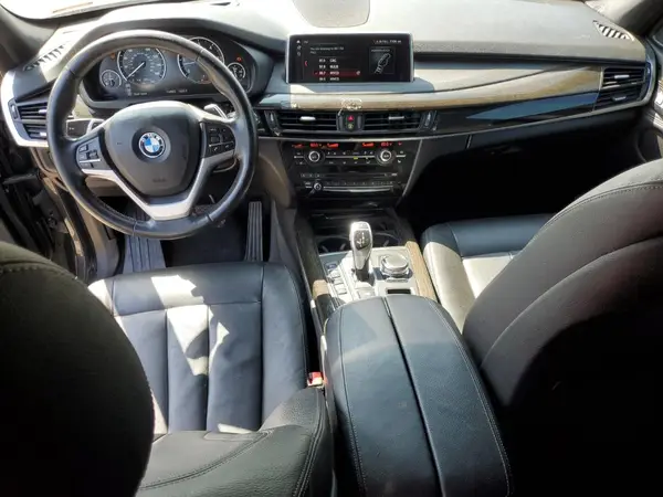 5UXKS4C55J0Y18664 2018 BMW X5 - Image 8