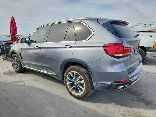 5UXKS4C55J0Y19894 2018 BMW X5 - Image 2