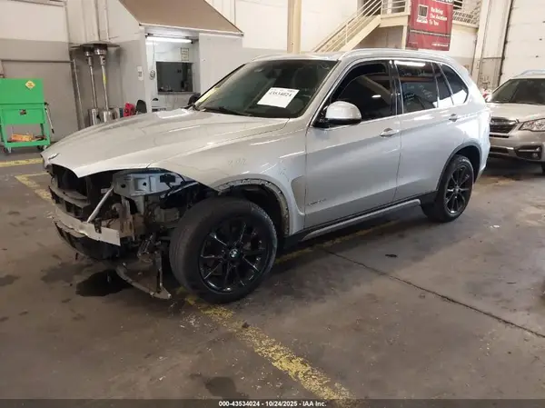 5UXKS4C57J0Y18973 2018 BMW X5 - Image 2