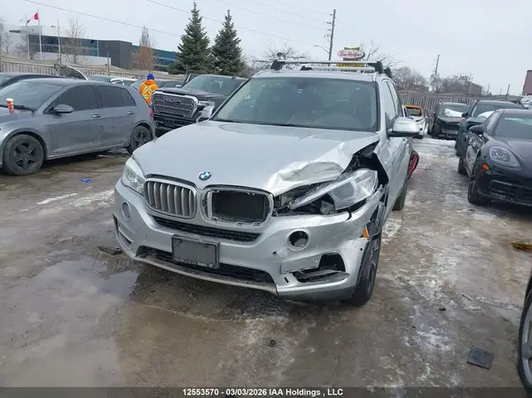 5UXKS4C57J0Y20027 2018 BMW X5 - Image 2