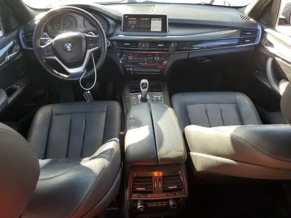 5UXKS4C58J0Z89747 2018 BMW X5 - Image 8