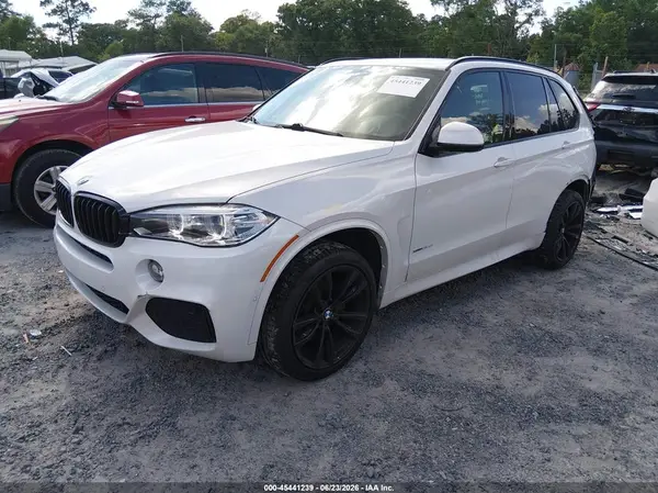 5UXKS4C59J0Y20059 2018 BMW X5 - Image 2