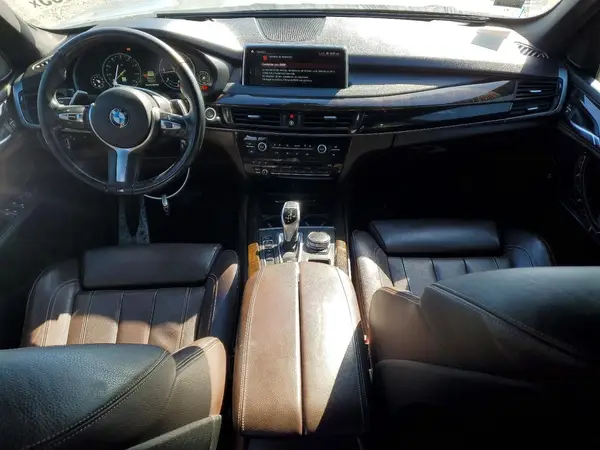 5UXKS4C5XJ0Y19373 2018 BMW X5 - Image 8
