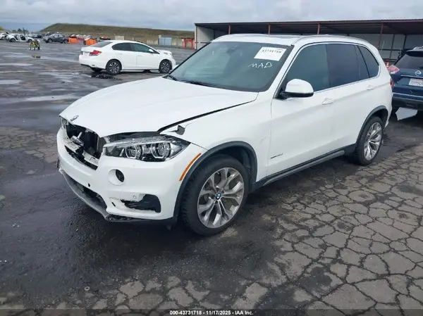 5UXKS4C5XJ0Y19678 2018 BMW X5 - Image 2