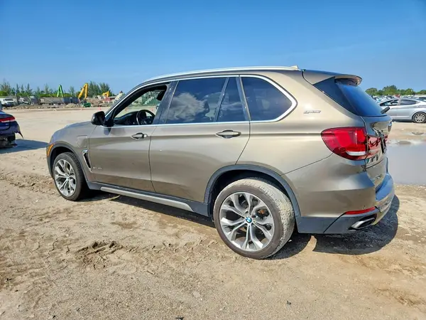 5UXKT0C30H0S81684 2017 BMW X5 - Image 2