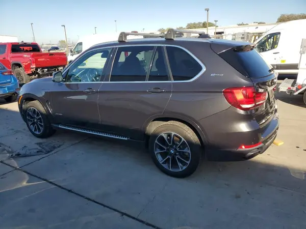 5UXKT0C30H0V95528 2017 BMW X5 - Image 2