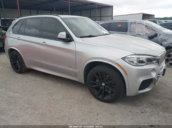 5UXKT0C30H0V95559 2017 BMW X5 - Image 1