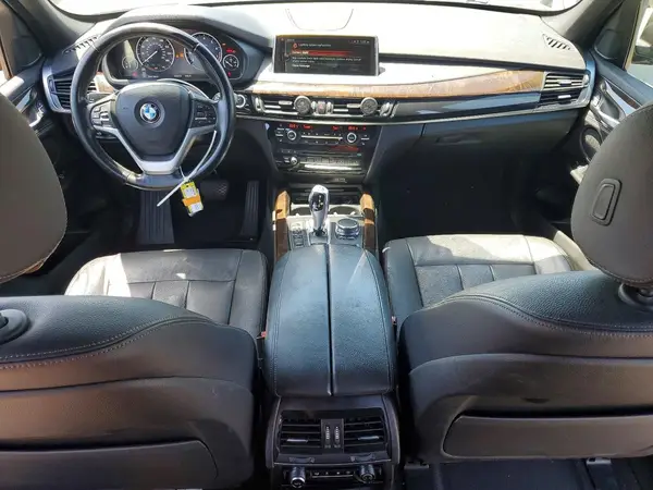 5UXKT0C30H0V97392 2017 BMW X5 - Image 8