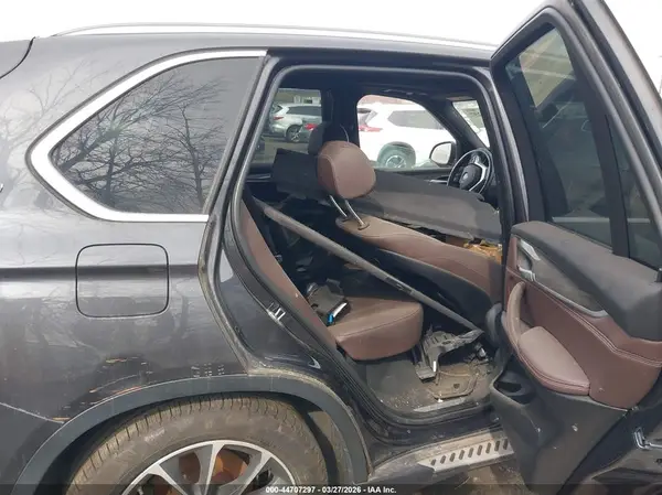 5UXKT0C32H0S81444 2017 BMW X5 - Image 8