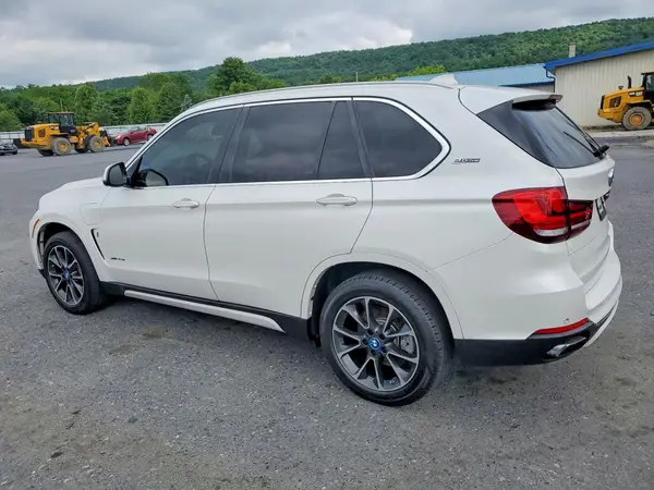 5UXKT0C32H0V95501 2017 BMW X5 - Image 2