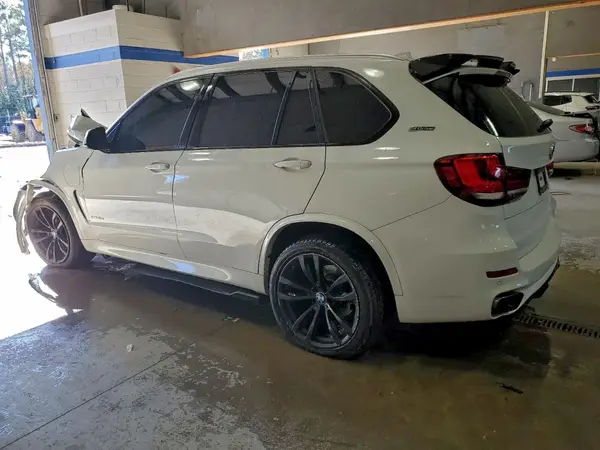 5UXKT0C32H0V96423 2017 BMW X5 - Image 2