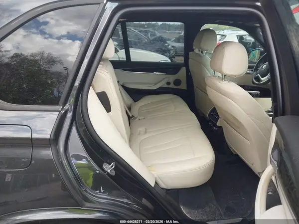 5UXKT0C35H0V96206 2017 BMW X5 - Image 8