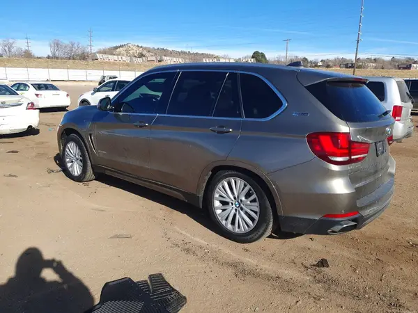 5UXKT0C36H0V96439 2017 BMW X5 - Image 2