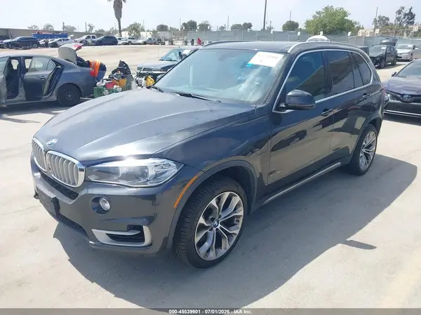 5UXKT0C36H0V97672 2017 BMW X5 - Image 2