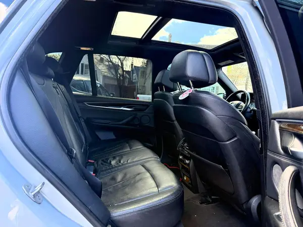 5UXKT0C38H0V96376 2017 BMW X5 - Image 8