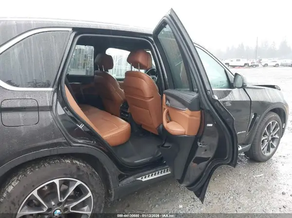 5UXKT0C38H0V96748 2017 BMW X5 - Image 8