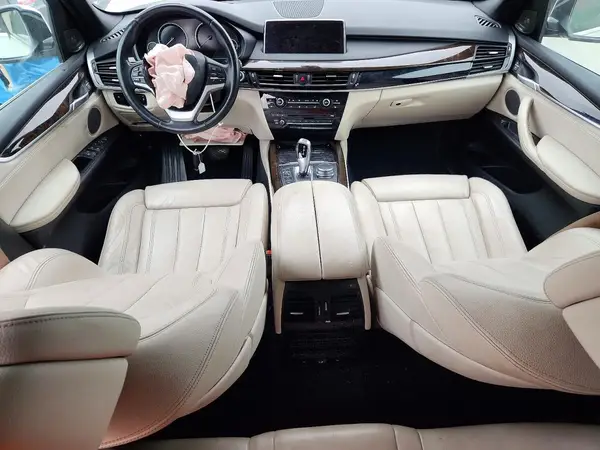 5UXKT0C38H0V97270 2017 BMW X5 - Image 8