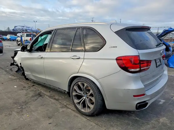 5UXKT0C39H0V96774 2017 BMW X5 - Image 2