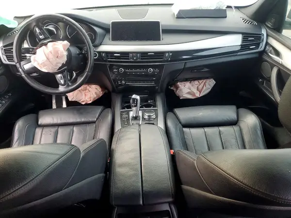 5UXKT0C39H0V96774 2017 BMW X5 - Image 8