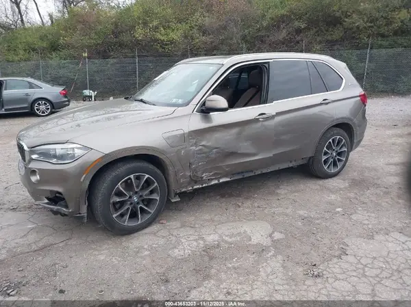 5UXKT0C3XH0V96640 2017 BMW X5 - Image 2