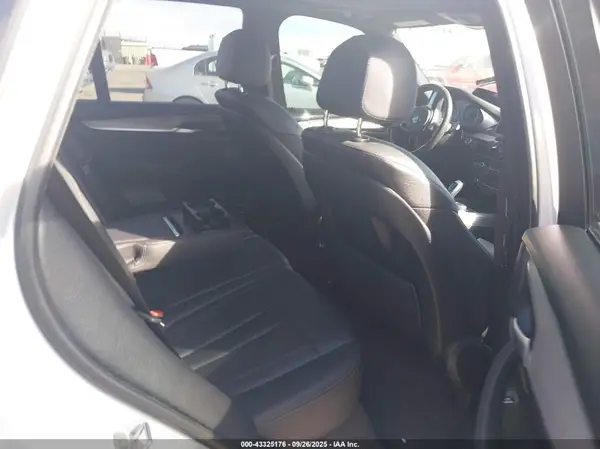 5UXKT0C3XH0V97237 2017 BMW X5 - Image 8