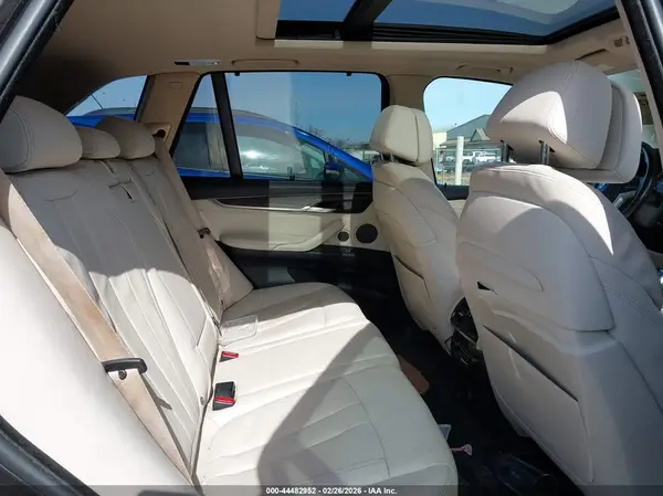 5UXKT0C50G0S76758 2016 BMW X5 - Image 8