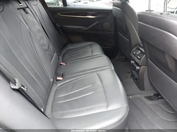 5UXKT0C50J0W01111 2018 BMW X5 - Image 8