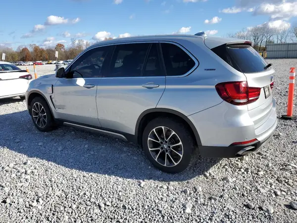 5UXKT0C51J0V99577 2018 BMW X5 - Image 2