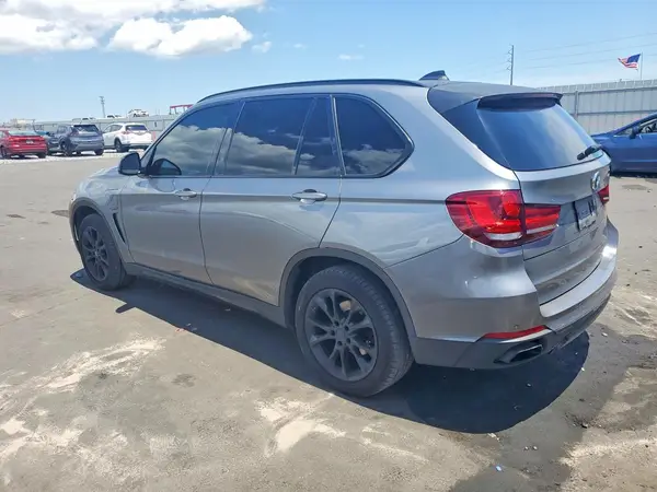 5UXKT0C51J0W00601 2018 BMW X5 - Image 2