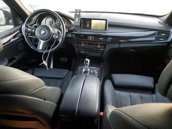 5UXKT0C51J0W03627 2018 BMW X5 - Image 8