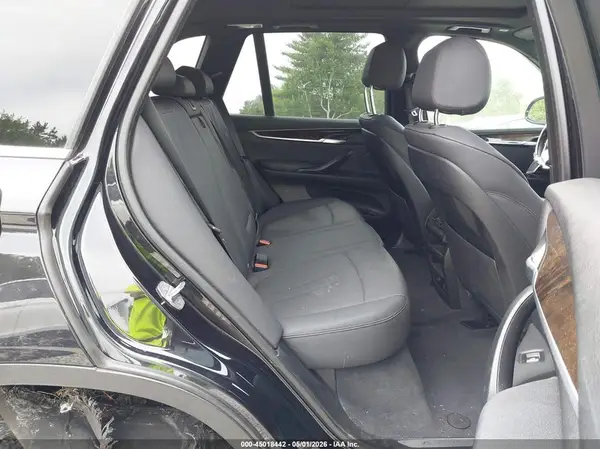 5UXKT0C51J0W03806 2018 BMW X5 - Image 8