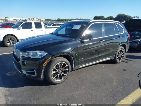 5UXKT0C52J0V98342 2018 BMW X5 - Image 2