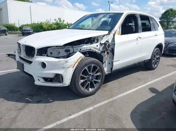 5UXKT0C52J0V99748 2018 BMW X5 - Image 2